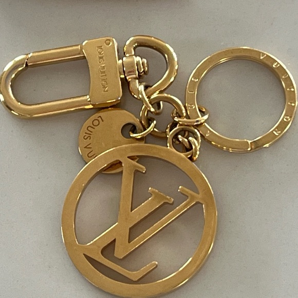Louis Vuitton LV Circle Bag Charm and Key Ring Key Holder Gold 2020 Bag Jewelry - Picture 2 of 12